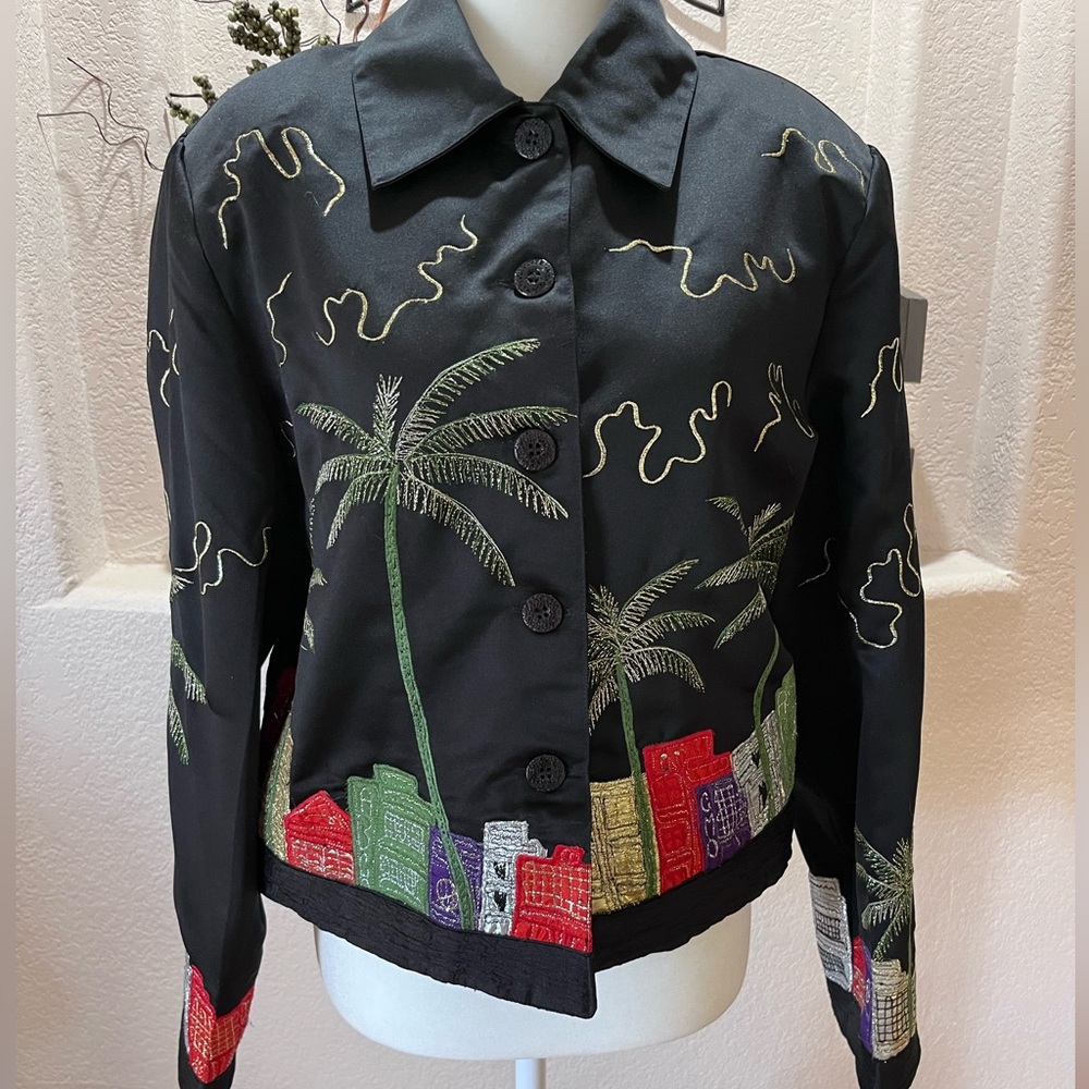 Vintage Tunique Black Multi Metallic Embroidered City PalmTree Jacket
Shldr Pads